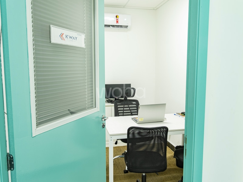  WORK IN OFFICES I - Serra/ES